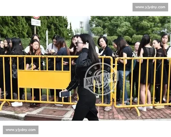 亚马尔父亲节晒童年合照:爸爸,永远爱你! 亚马尔父亲节晒童年合照:爸爸,永远爱你!