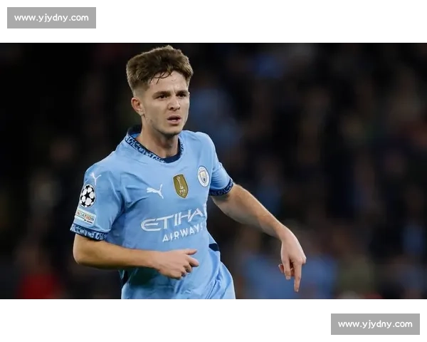 费内巴切锁定沃克！曼城放行 + 高薪诱惑，英格兰老将迎职业生涯十字路口